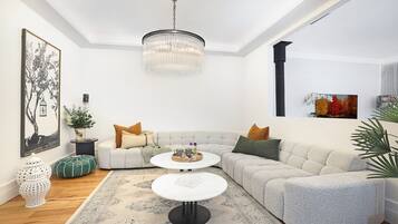 Smart TV, fireplace, video games, ping pong