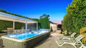 Terrace/patio - Amoré Bowral – an oasis of luxury, style and relaxation (Bowral)