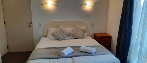 1 habitación, tabla de planchar con plancha y wifi gratis