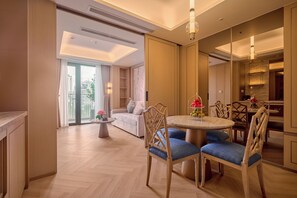 Grand Suite, Balcony, City View - Afternoon Tea on Sky Beach | View from room