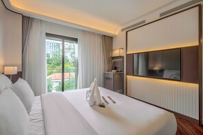 Premier Suite, Balcony, City View - Afternoon Tea on Sky Beach