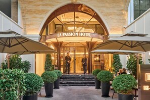Exterior - La Passion Sai Gon Hotel (Ho Chi Minh City)
