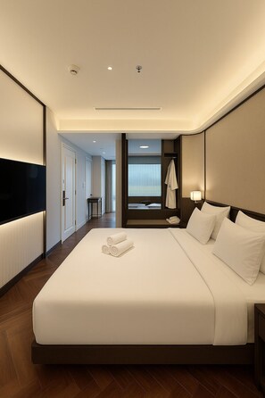 Executive Suite, Balcony, City View - Afternoon Tea on Sky Beach | In-room safe, desk, laptop workspace, blackout drapes - La Passion Sai Gon Hotel (Ho Chi Minh City)