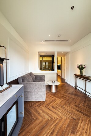 Executive Suite, Balcony, City View - Afternoon Tea on Sky Beach | Living area