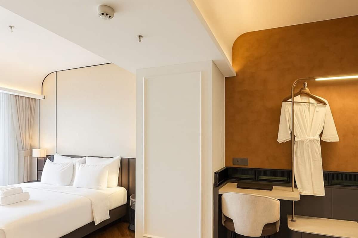 1 bedroom, in-room safe, desk, laptop workspace