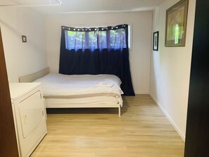 2 Schlafzimmer, Schreibtisch, WLAN, Bettwäsche
