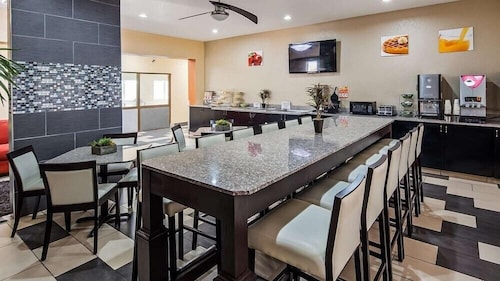 Red Lion Inn & Suites Blue Springs