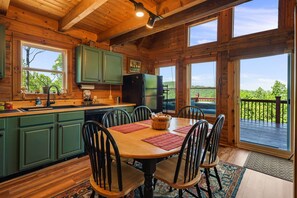 Fridge, microwave, oven, stovetop - Charming Cabin with Incredible Mountain Views (Bostic)