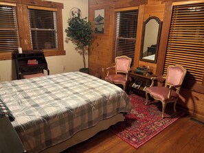 3 soverom, strykejern/-brett, wi-fi og sengetøy