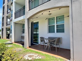 Apartamento Confort, 2 habitaciones, junto a la piscina | Balcón