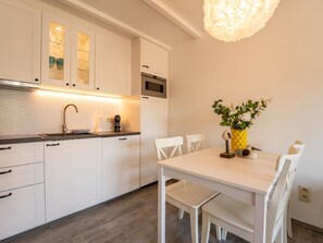 Dining - Melrose with parking by Interhome (Bredene)