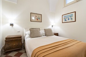 1 camera, ferro/asse da stiro, Wi-Fi