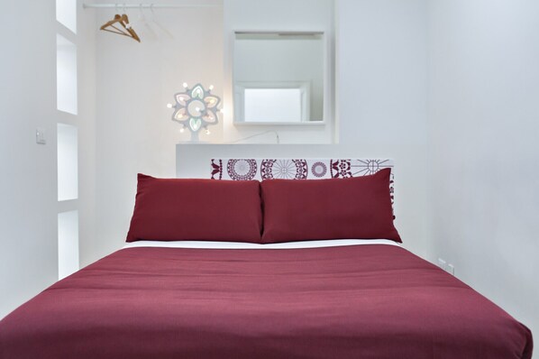 1 bedroom, WiFi, bed sheets