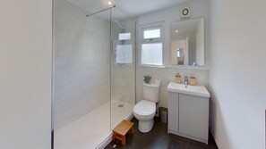 Shower, towels