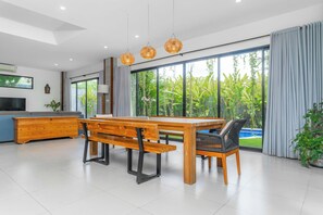 Luxury Villa, 5 Bedrooms, Private Pool, Pool View | Dining room - Villa Damai Canggu (Canggu)