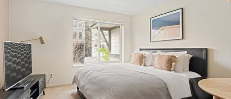 Bügeleisen/Bügelbrett, WLAN, Bettwäsche