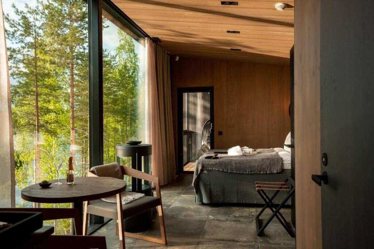 Chalet, Balcony, Partial Lake View