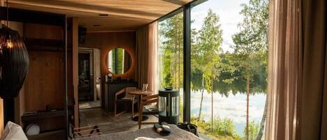 Suite, Balkon, Seeblick | Laptopgeeigneter Arbeitsplatz, kostenloses WLAN