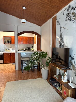 Private kitchen - Dreams of Golden Wings (Mondteverde)