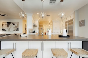 Dining - Luxury 6BR/4BA Resort-Style Retreat – Mins to Strip & Airport! (Las Vegas)