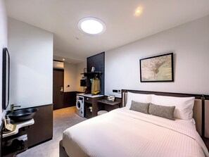 Standard Queen (No Window) - Coliwoo Hotel Kampong Glam (Singapore)