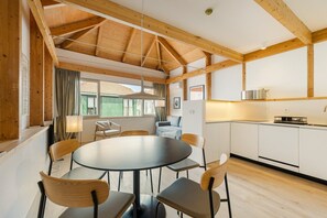 Dining - GuestReady - Cedofeita Collection Deluxe P3 (Porto)
