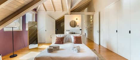 1 habitación, tabla de planchar con plancha, internet y ropa de cama