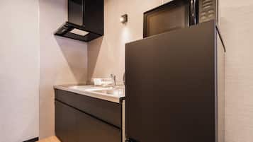 Standard Apartment, 2 Double Beds, Non Smoking | Private kitchen | Full-sized fridge, microwave, cookware/dishes/utensils