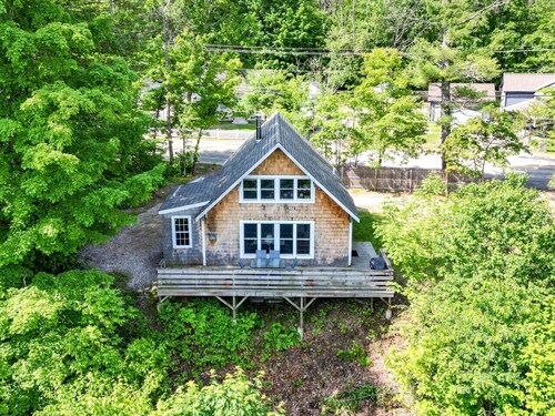 Mountain Views Moon Cottage