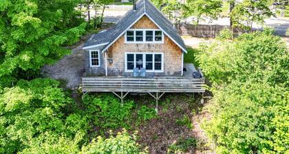 Mountain Views Moon Cottage