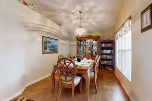 Dining - 15 Min to Disney | Spacious 4BR Home w/ Pool (Kissimmee)