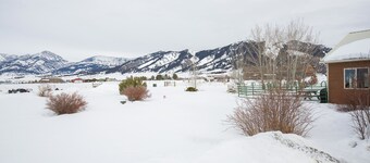 Montana Mountain Oasis -Enjoy HUGE Mountain Views! | 2 Bed, 1 Bath