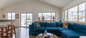 Montana Mountain Oasis -Enjoy HUGE Mountain Views! | 2 Bed, 1 Bath