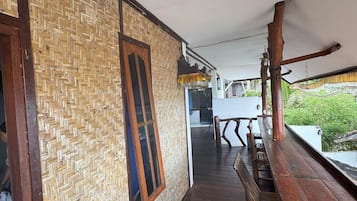 Escrivaninha, Wi-Fi de cortesia