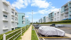 Property grounds - Playas Del Yunque | Beach Apt W/Pool In Rio Geande (Río Grande)