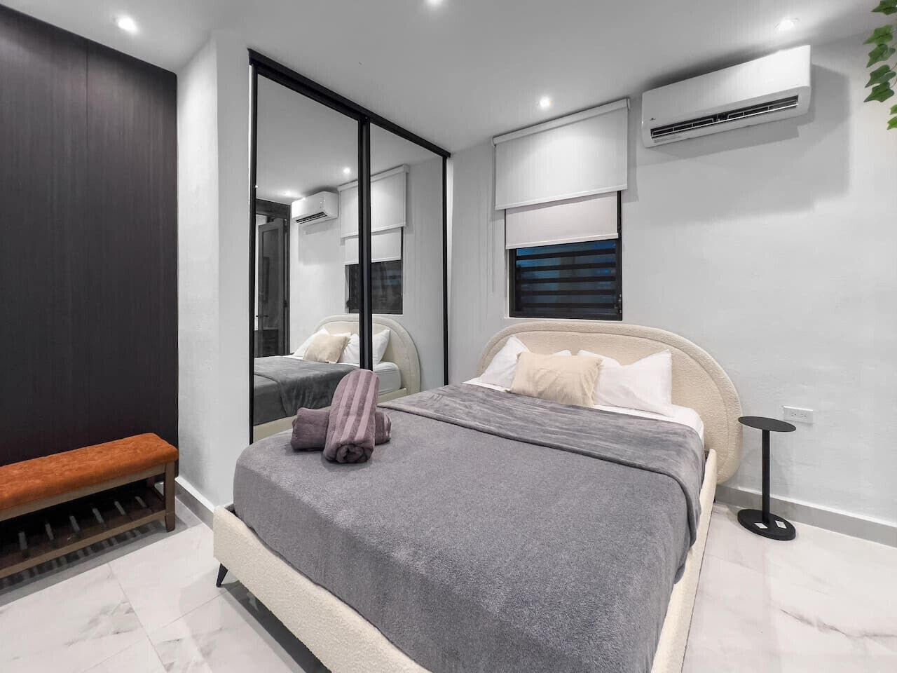 1 bedroom, desk, travel crib, free WiFi