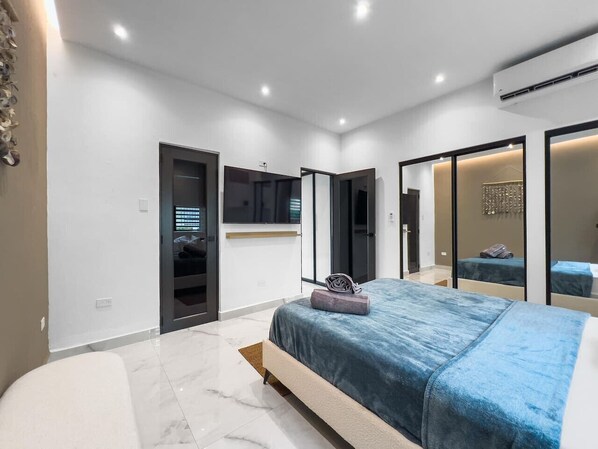 1 chambre, bureau, lit parapluie, Wi-Fi gratuit