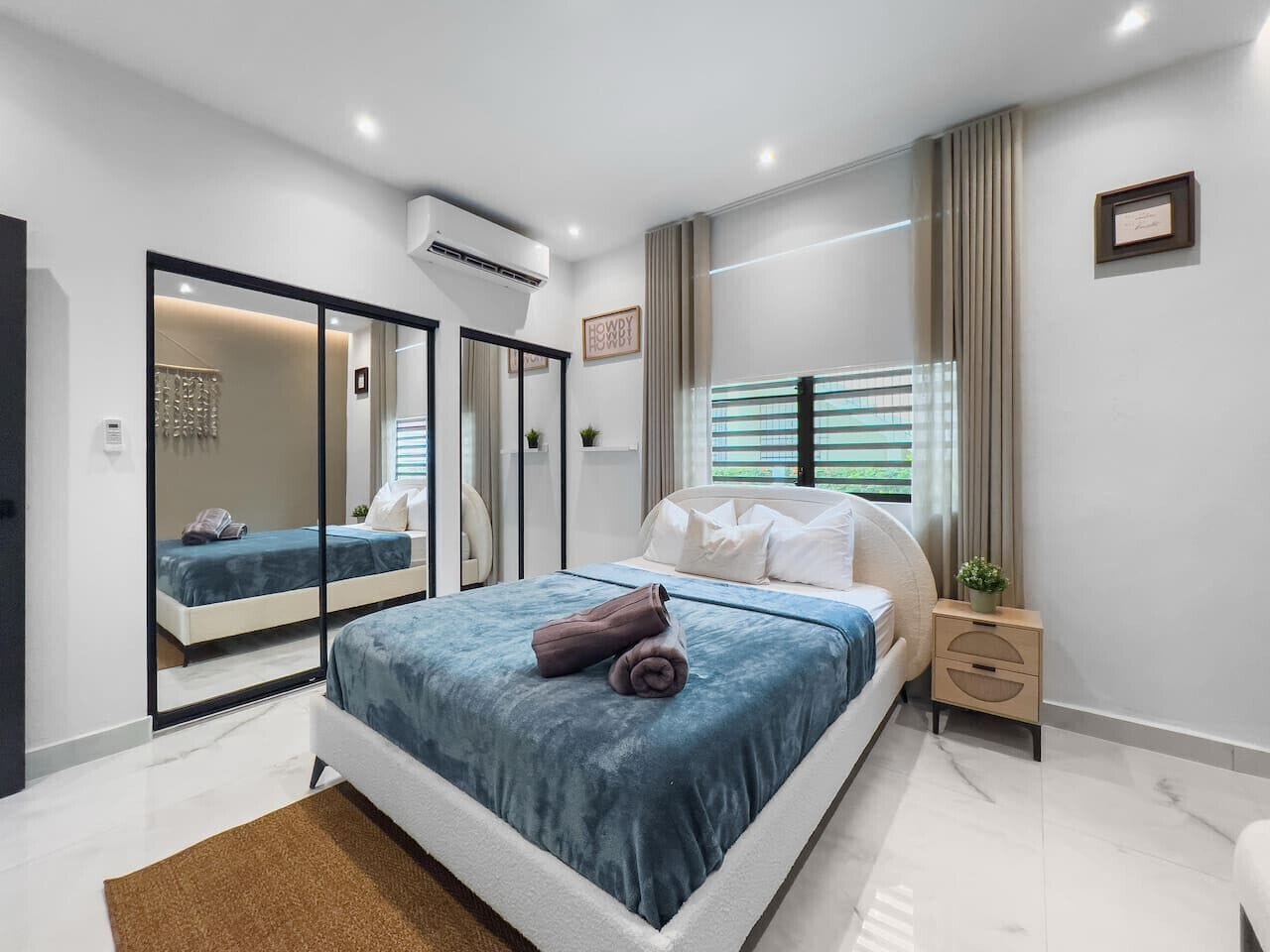 1 bedroom, desk, travel crib, free WiFi