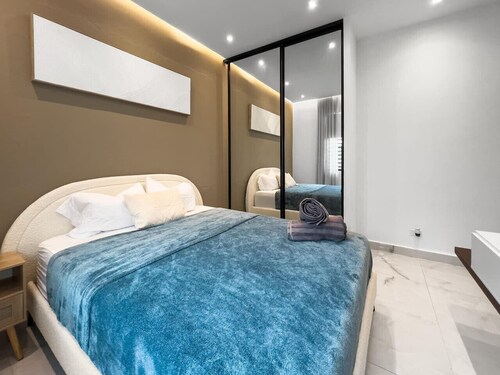 Hyde Park #4 | Comfy Apt W/ Parking @ San Juan