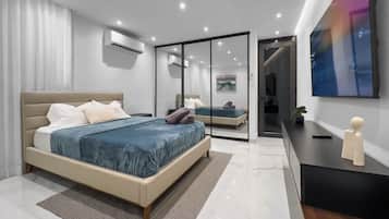 1 bedroom, desk, travel crib, free WiFi