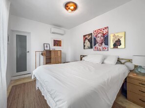 1 slaapkamer, een bureau, gratis wifi, beddengoed
