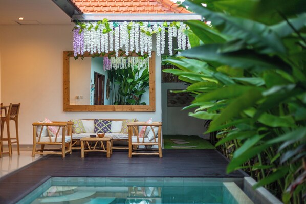 Pool - Charming 2-bedroom house private pool in Canggu (Tibubeneng, Kec. Kuta Utara)