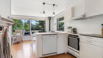 Réfrigérateur, micro-ondes, lave-vaisselle