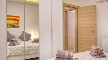 2 slaapkamers, een strijkplank/strijkijzer, wifi, beddengoed