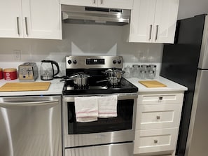 Fridge, microwave, oven, dishwasher