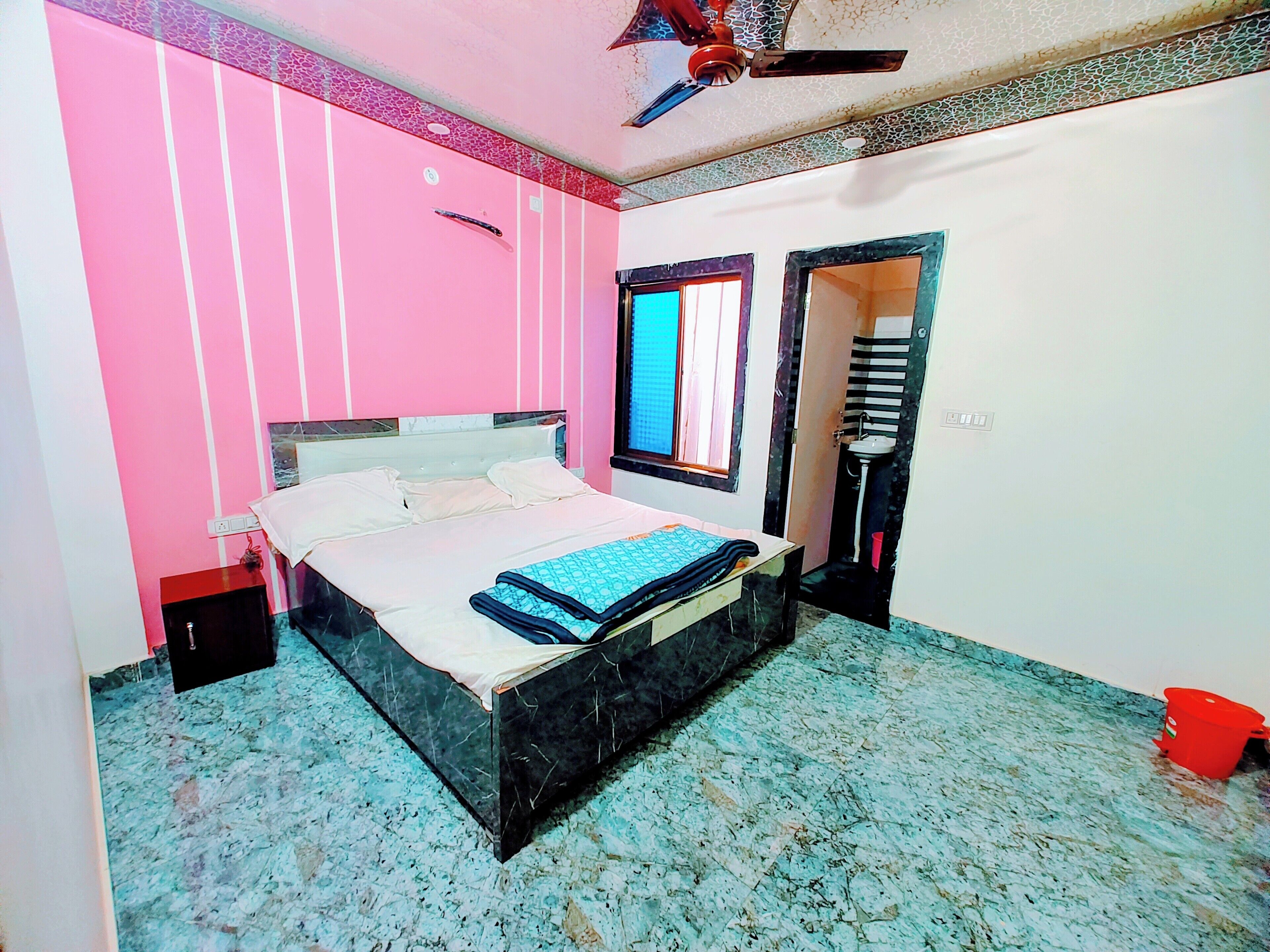 Coffres-forts dans les chambres, bureau, chambres insonorisées