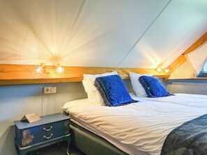 1 habitación, tabla de planchar con plancha y acceso a internet