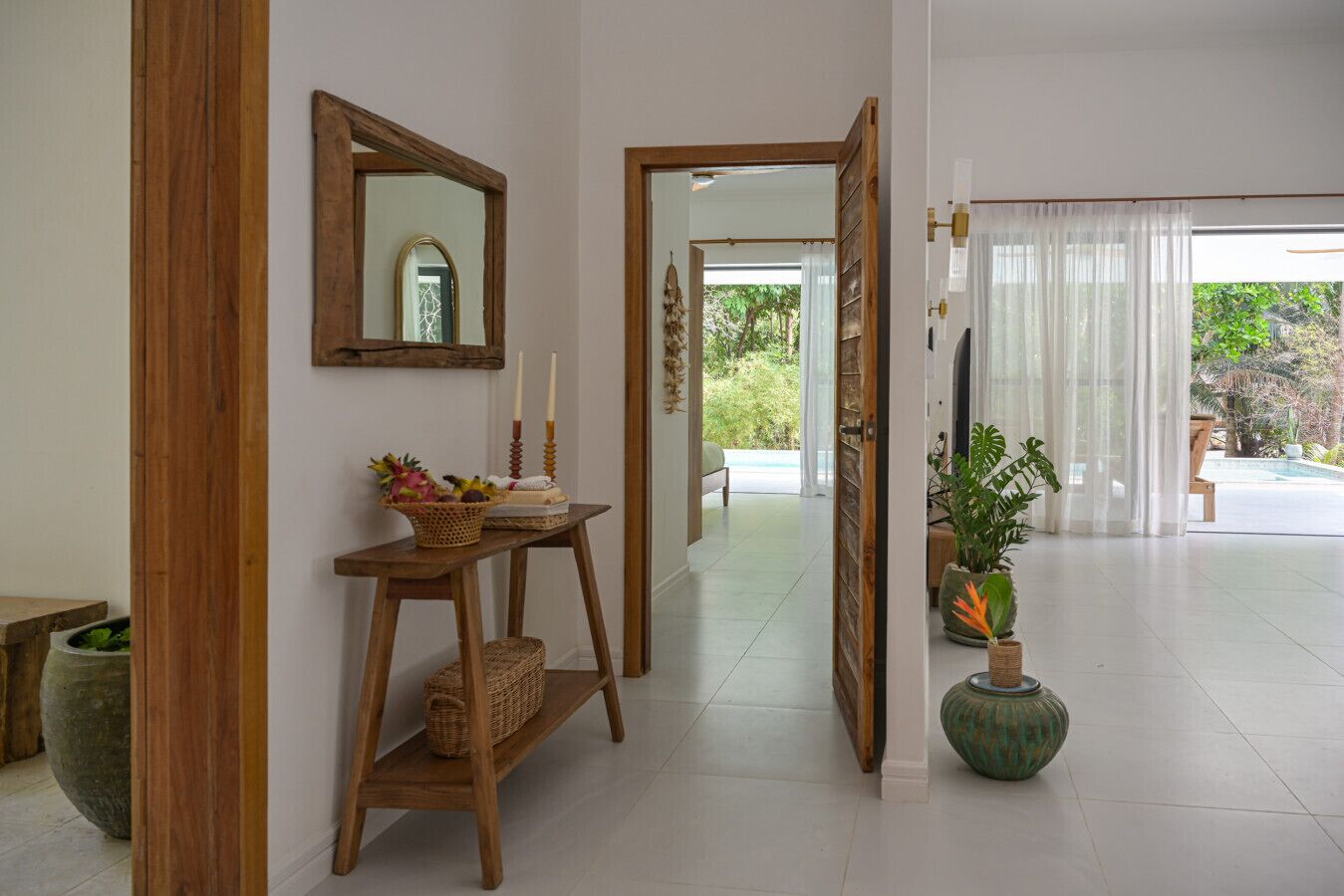Vila, vista para a piscina | Parte interna