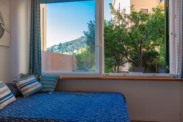 2 chambres, fer et planche à repasser, lit parapluie, Wi-Fi gratuit