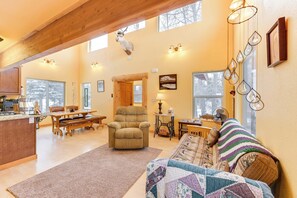 TV, books, stereo - 5 Mi to Kasilof River: Forest-View Retreat w/ Deck (Kasilof)